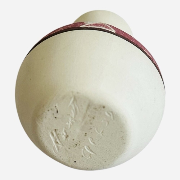 Vintage Native American Sioux Pottery Vase Signed Southwestern Home Decor 4.5” - Picture 3 of 3